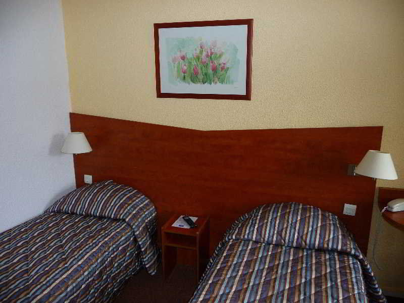 Centre Hotel 3*