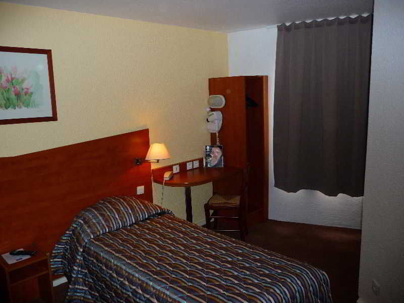 Centre Hotel 3*