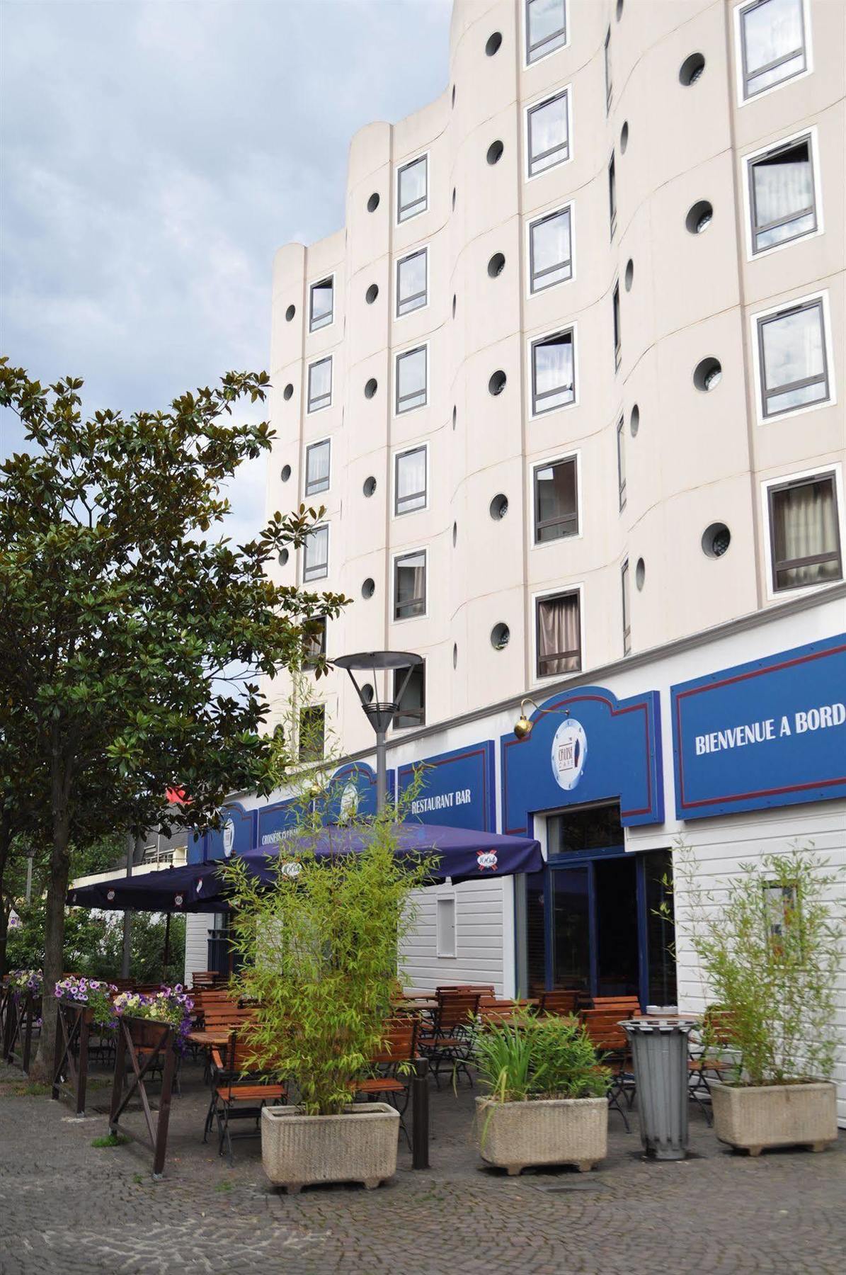 Centre Hotel 3*